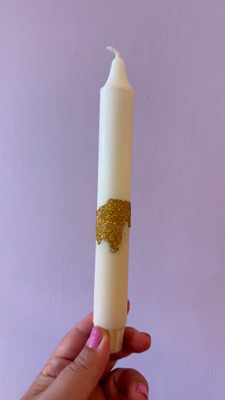 White and gold lys