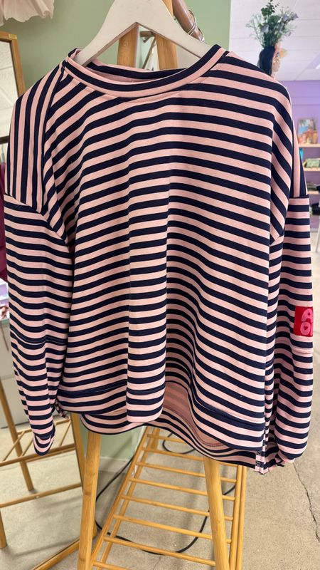Rose navy stripe sweather 